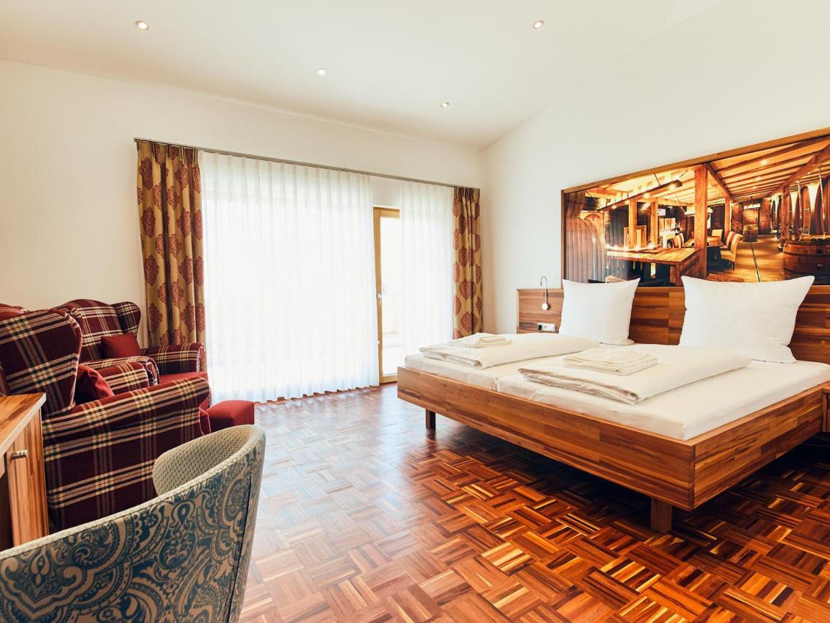 Hotel Hornstein - Weingut, Vinothek & Gastronomie Nonnenhorn Dış mekan fotoğraf